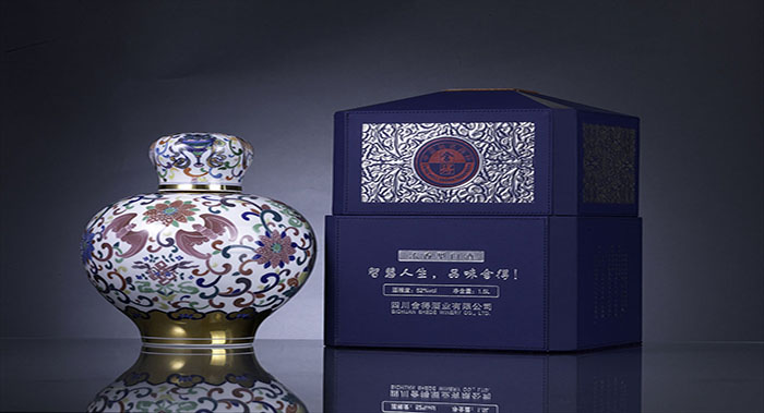 高端瓷器茅臺(tái)酒包裝設(shè)計(jì)-酒類(lèi)包裝設(shè)計(jì)公司